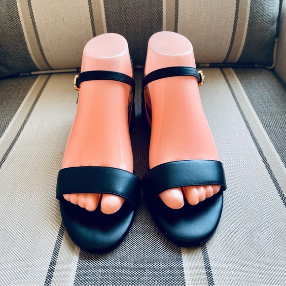 Coach Black Leather 2" Block Heel Gold Hardware Sandals Shoes Size 7 - Picture 13 of 13